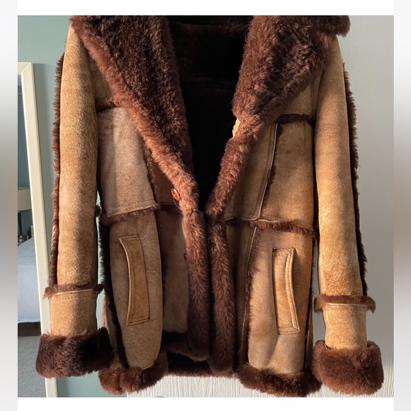 Shearling jacket - Picture 2 of 2